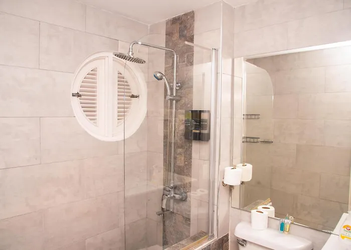 Czar's Citadel-2 Bedroom 23e At Columbus Heights